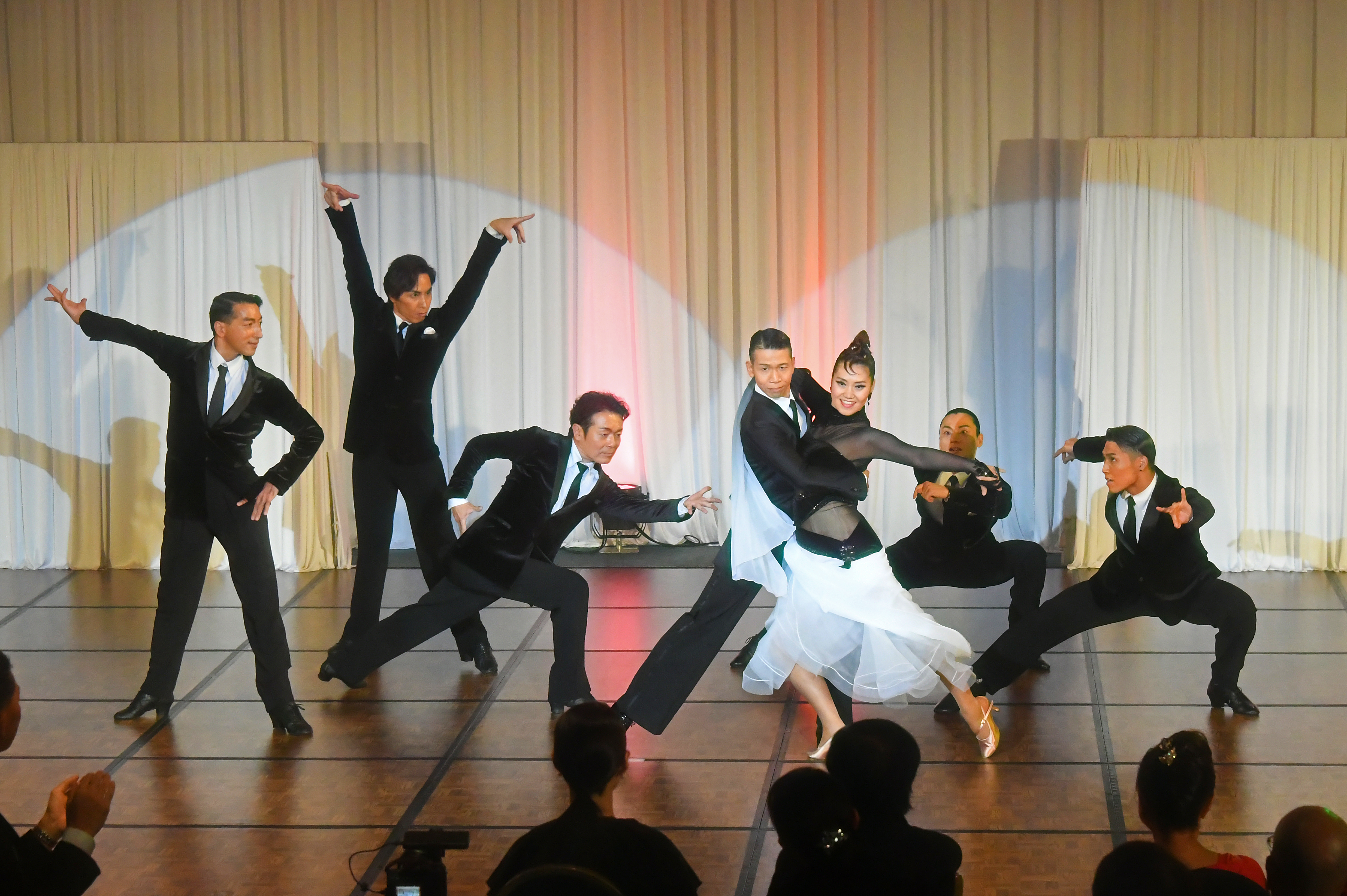 2023.10.08 パーティー写真 ② – 上田ダンススクール